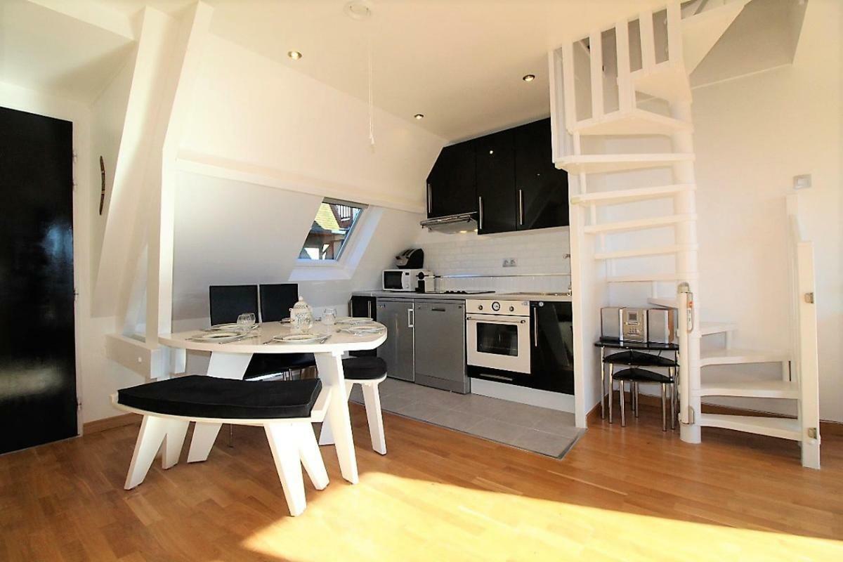 Cadre Exceptionnel: Duplex Classe 4**** Tennis, Piscine, Parking, Linge Inclus, Wifi, Materiel Bebe, Proximite Centre Deauville Buitenkant foto