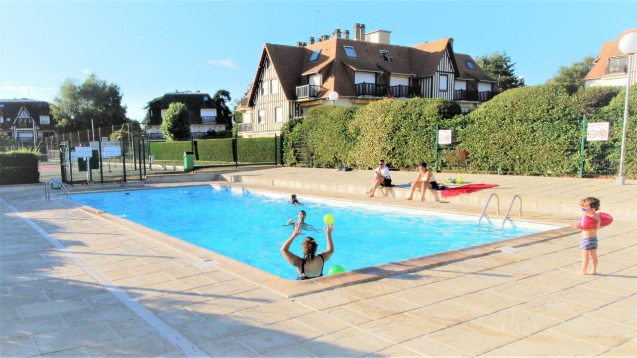 Cadre Exceptionnel: Duplex Classe 4**** Tennis, Piscine, Parking, Linge Inclus, Wifi, Materiel Bebe, Proximite Centre Deauville Buitenkant foto